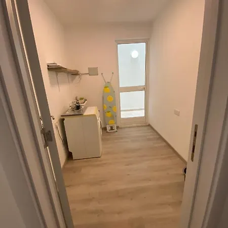 Modern Apartment With Large Outdoor Area - Sleeps 7, Close To Malta International Airport Ħal Ħal Luqa Extérieur photo
