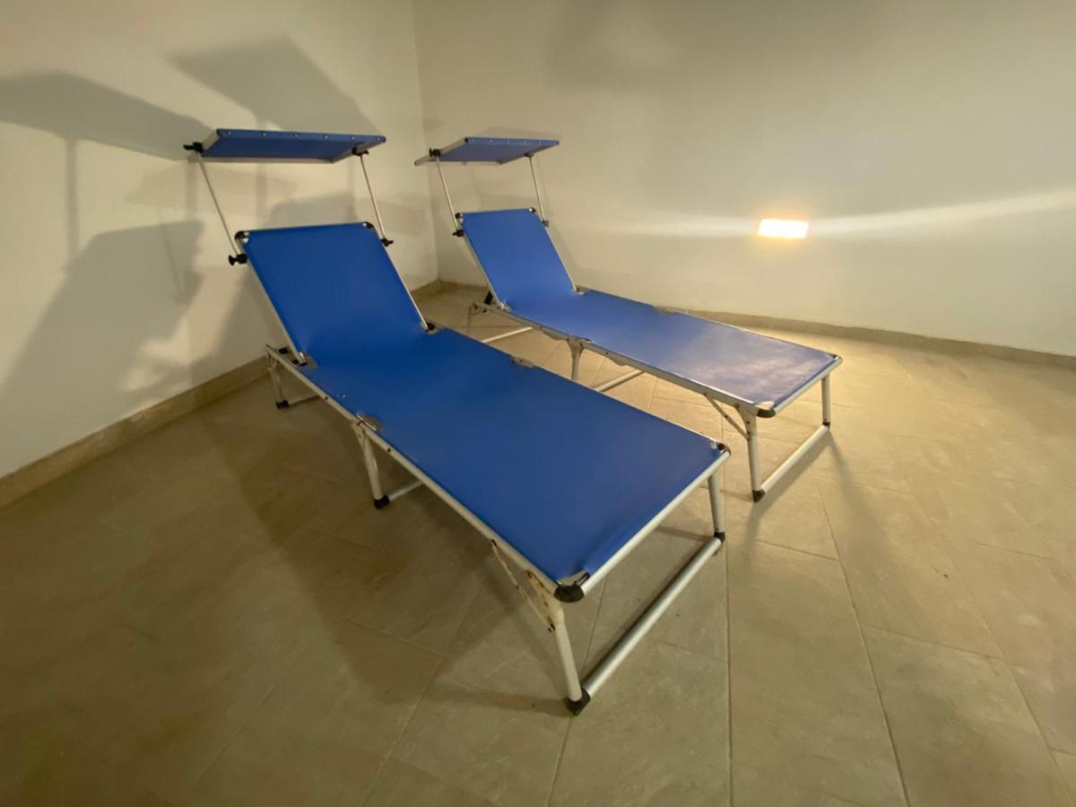Modern With Large Outdoor Area - Sleeps 7, Close To Malta International Airport Appartement