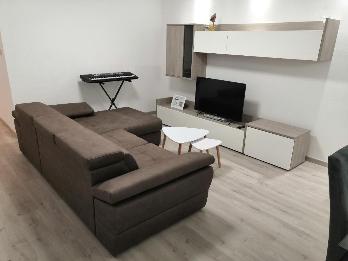 Appartement Modern With Large Outdoor Area - Sleeps 7, Close To Malta International Airport Ħal Luqa