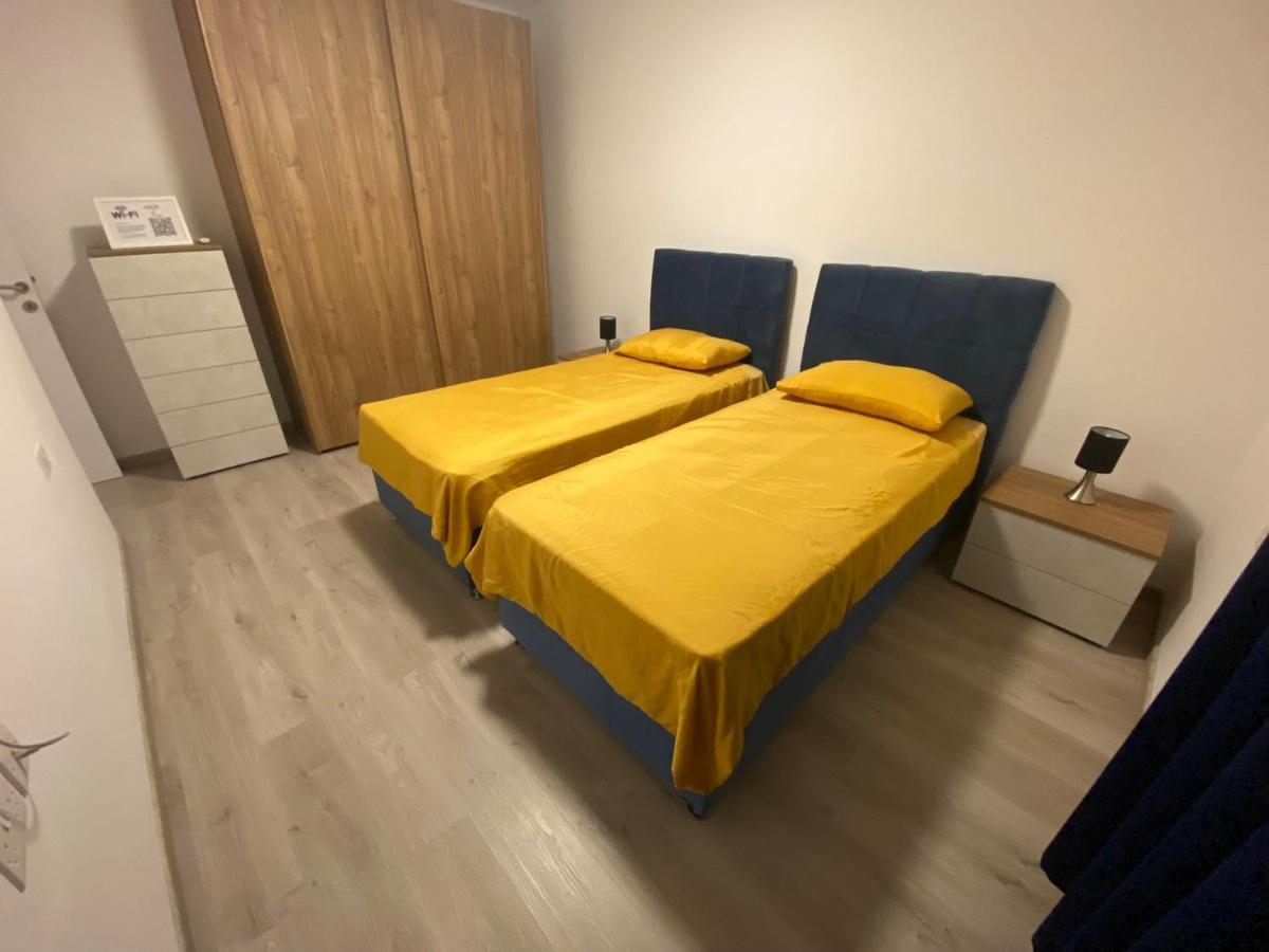 Modern With Large Outdoor Area - Sleeps 7, Close To Malta International Airport * Ħal Luqa
